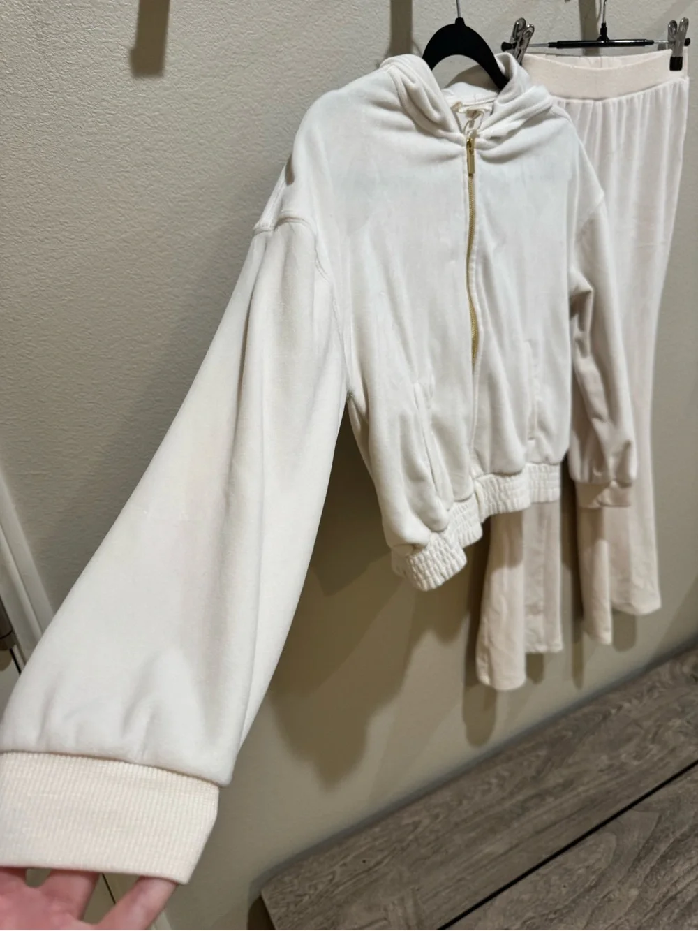 Jessica Simpson Girls White Velour Tracksuit
